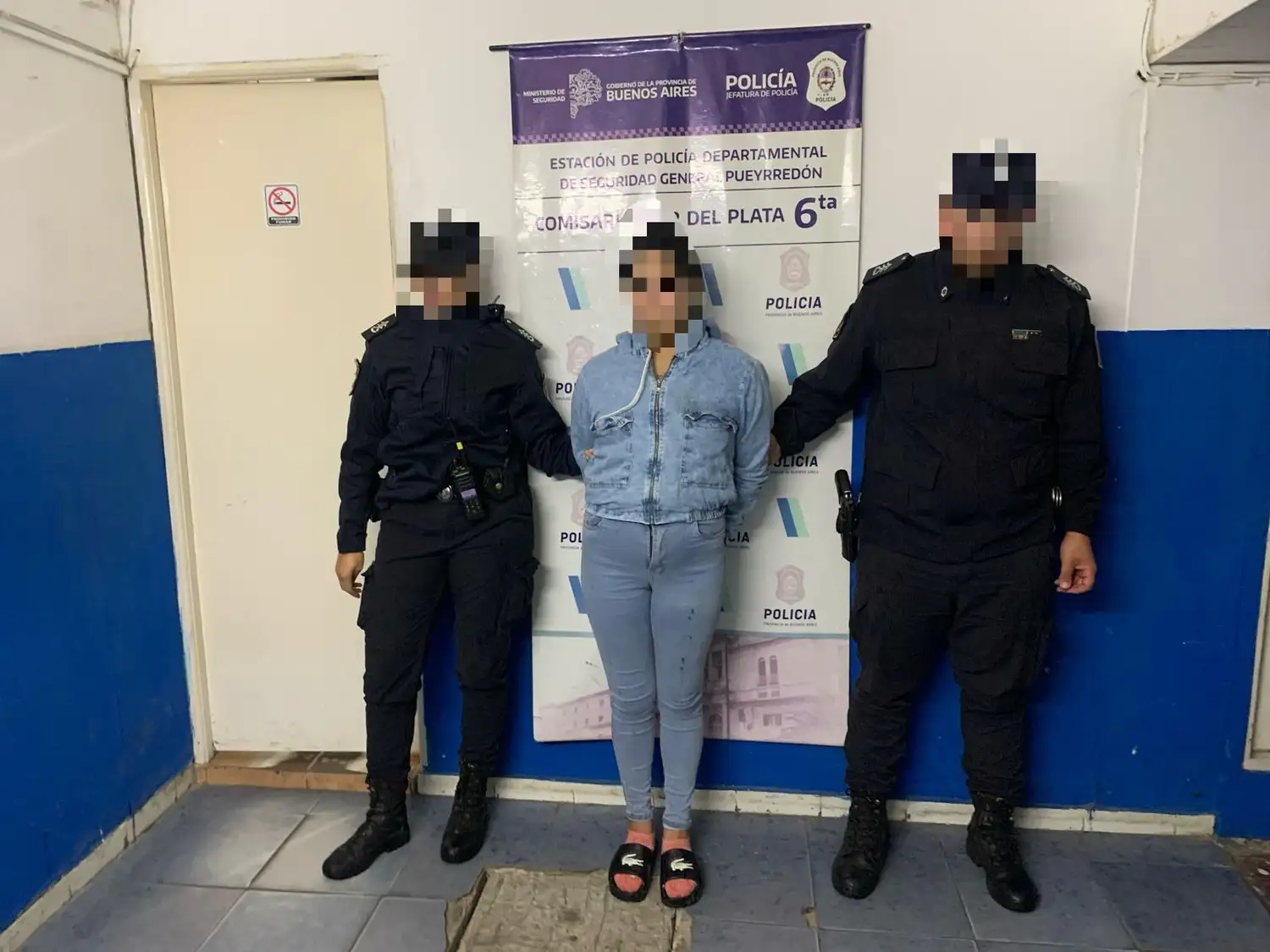 Agredió a un empleado de seguridad en el momento en que intentaba detenerla.