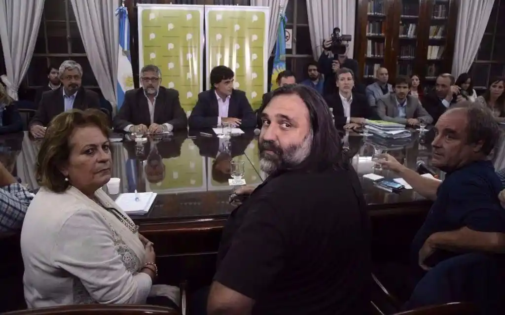El diálogo por los salarios docentes para el 2018 en la Provincia comenzaría tras las elecciones