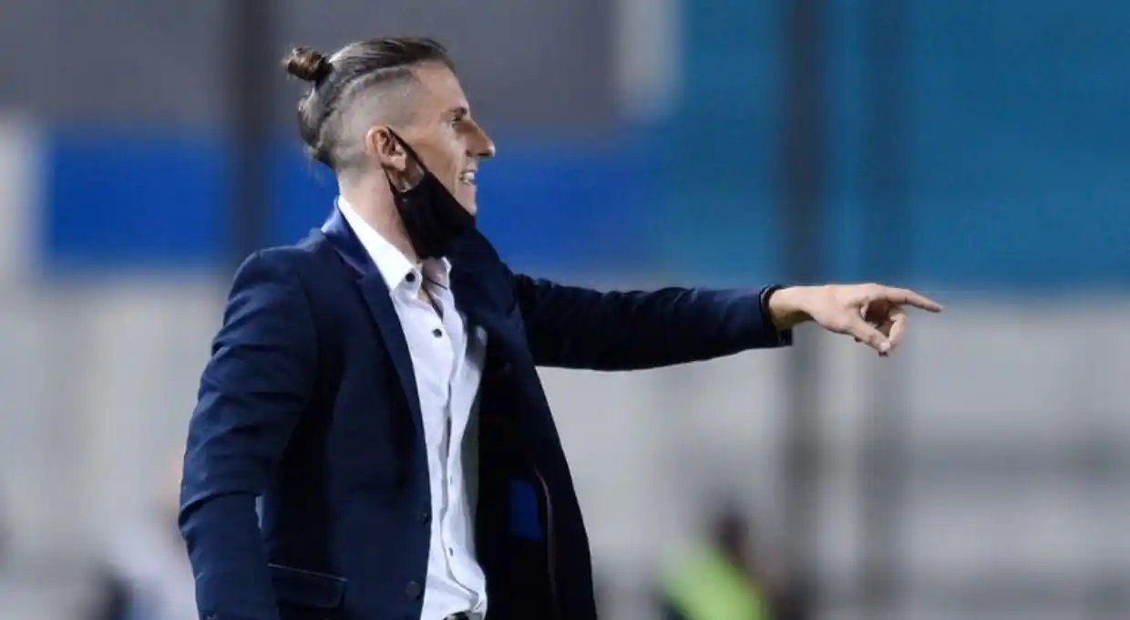 Sebastián Beccacece anunció que se va de Racing