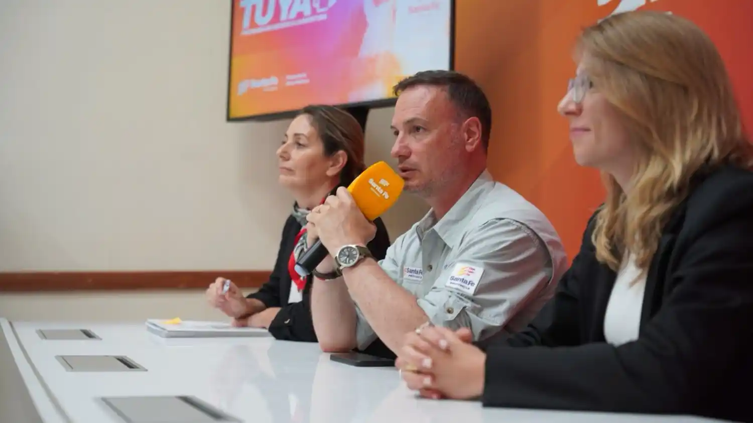 El ministro de Obras Públicas en el momento del anuncio.