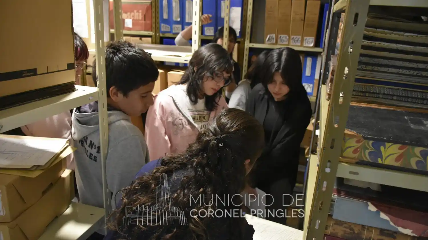 Coronel Pringles: jóvenes de Envión visitan el archivo histórico