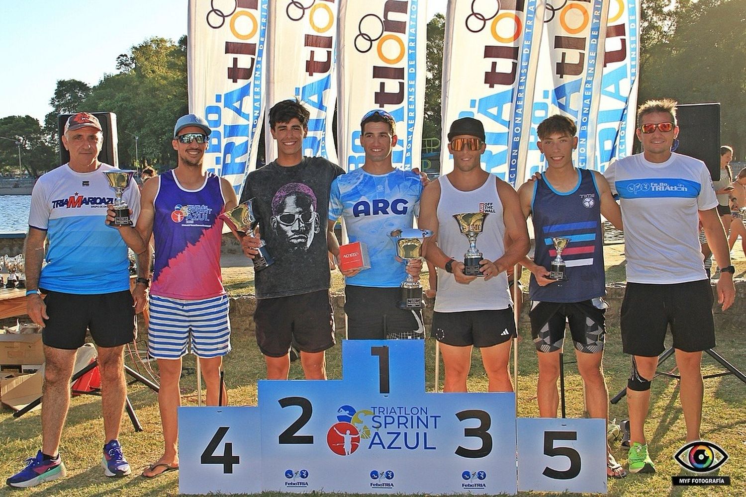 Lucas Cossio tercero. El podio masculino del triatlón