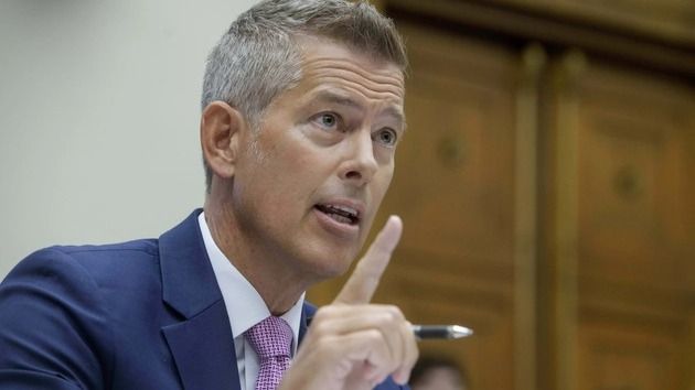 El secretario de Transporte, Sean Duffy, quien también es el administrador interino de la NASA, testifica durante una audiencia del Comité de Transporte e Infraestructura de la Cámara de Representantes el 16 de julio de 2025. | (Rod Lamkey Jr./AP)