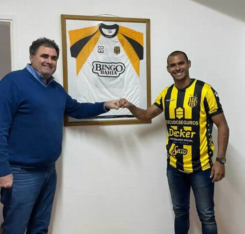 Ledesma renovó su vínculo con Olimpo de Bahía Blanca