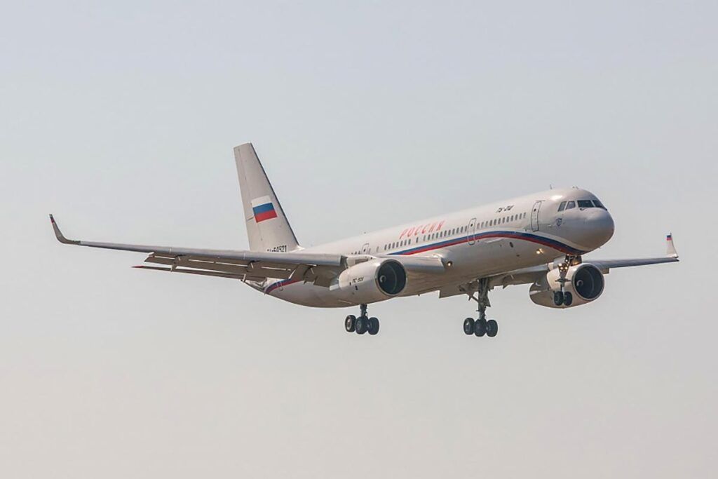 Rusia ordena iniciar la producción de 20 Tu-214 para sustituir a los aviones Boeing y Airbus