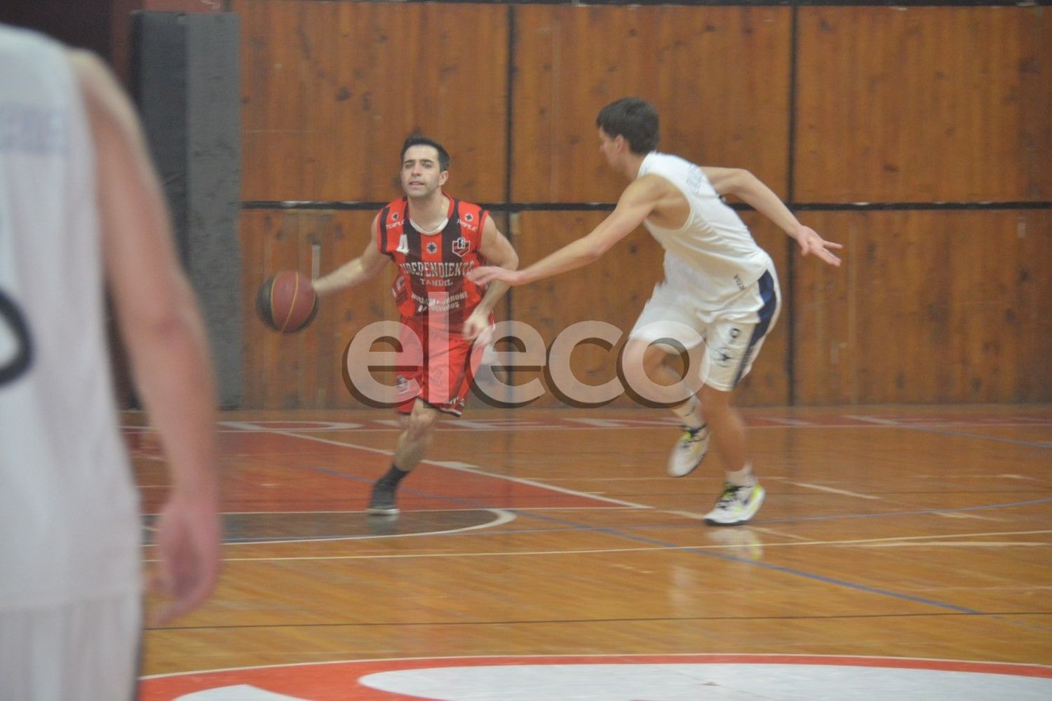 Independiente pretende nivelar la serie por el título