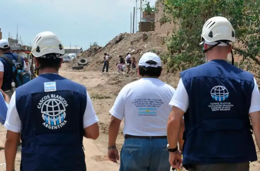 Argentina envía Cascos Blancos a la frontera entre Polonia y Ucrania para brindar asistencia humanitaria