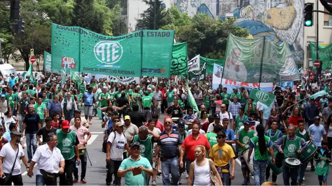 ATE va al paro: Reclaman que el bono de 5 mil pesos se pague también a estatales y municipales