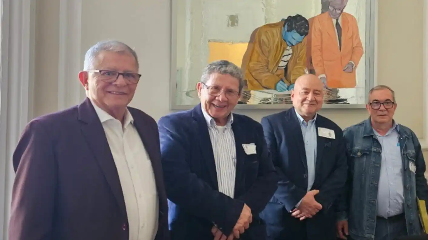Rodrigo Granda, alias Ricardo Téllez; Pablo Catatumbo; Julián Gallo, conocido como Carlos Antonio Lozada; y Rodrigo Londoño, conocido como Timochenko, integrantes del último secretariado de las FARC.