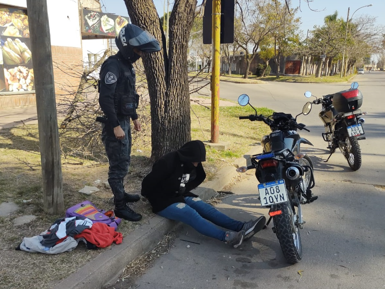 Lo detienen luego de robar una remera en una tienda