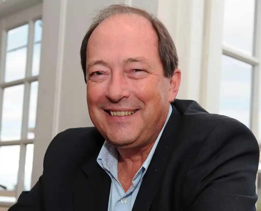 La UCR elige al sucesor de Ernesto Sanz