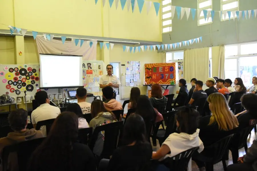 El programa “Mi primera licencia de conducir” llegó a la escuela Dopazo
