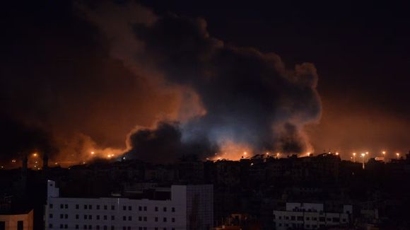 Israel bombardeó 15 edificios vinculados a Hezbollah y promete profundizar la ofensiva