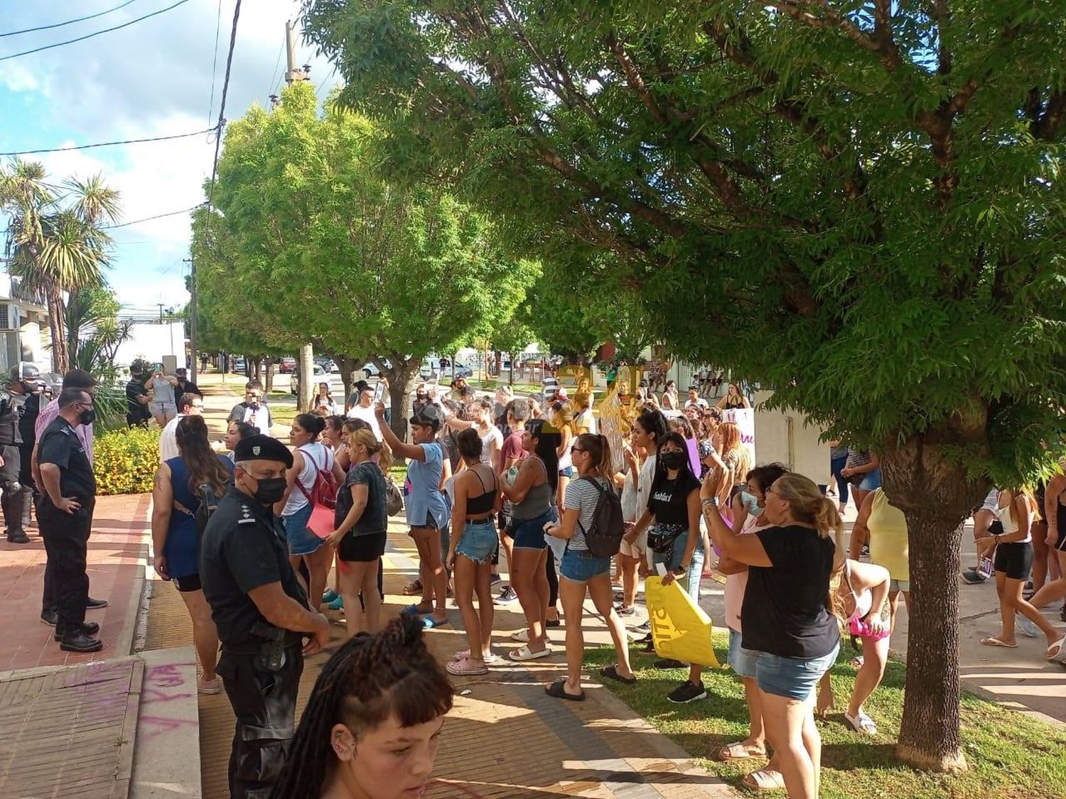 Femicidio en Murphy: tensión entre manifestantes y autoridades por el asesinato de Marina