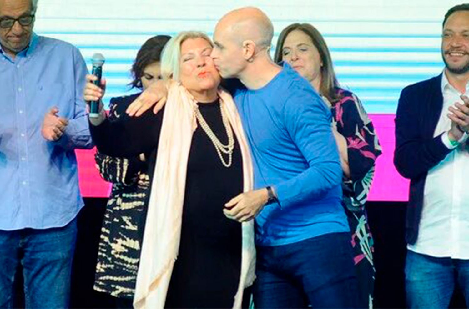 Carrió acusó a Mauricio Macri de querer hacer un “ajuste brutal”: "Él nació rico”