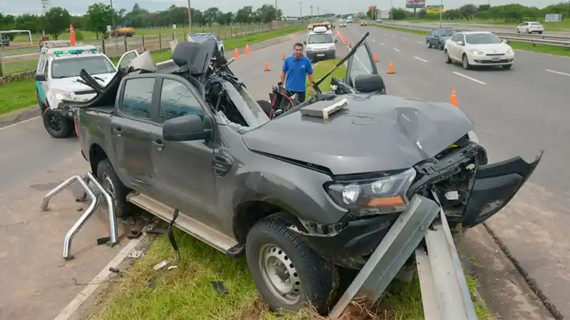 Conductor falleció al ser atravesado por el guardarrail que chocó