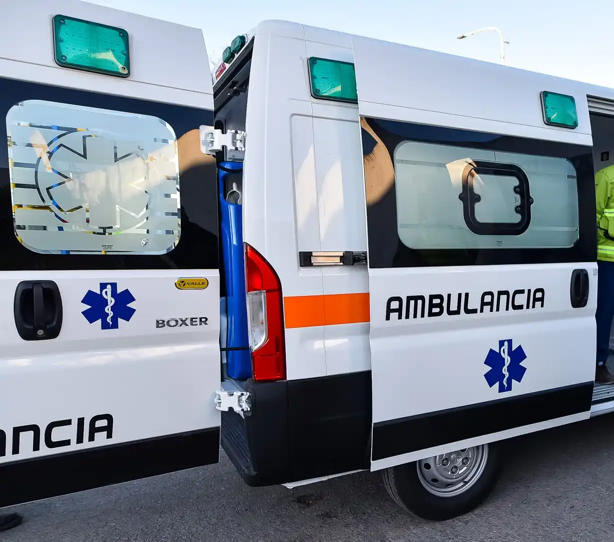 Tras colisionar con auto estacionado, un joven de Chascomús debió ser trasladado a La Plata