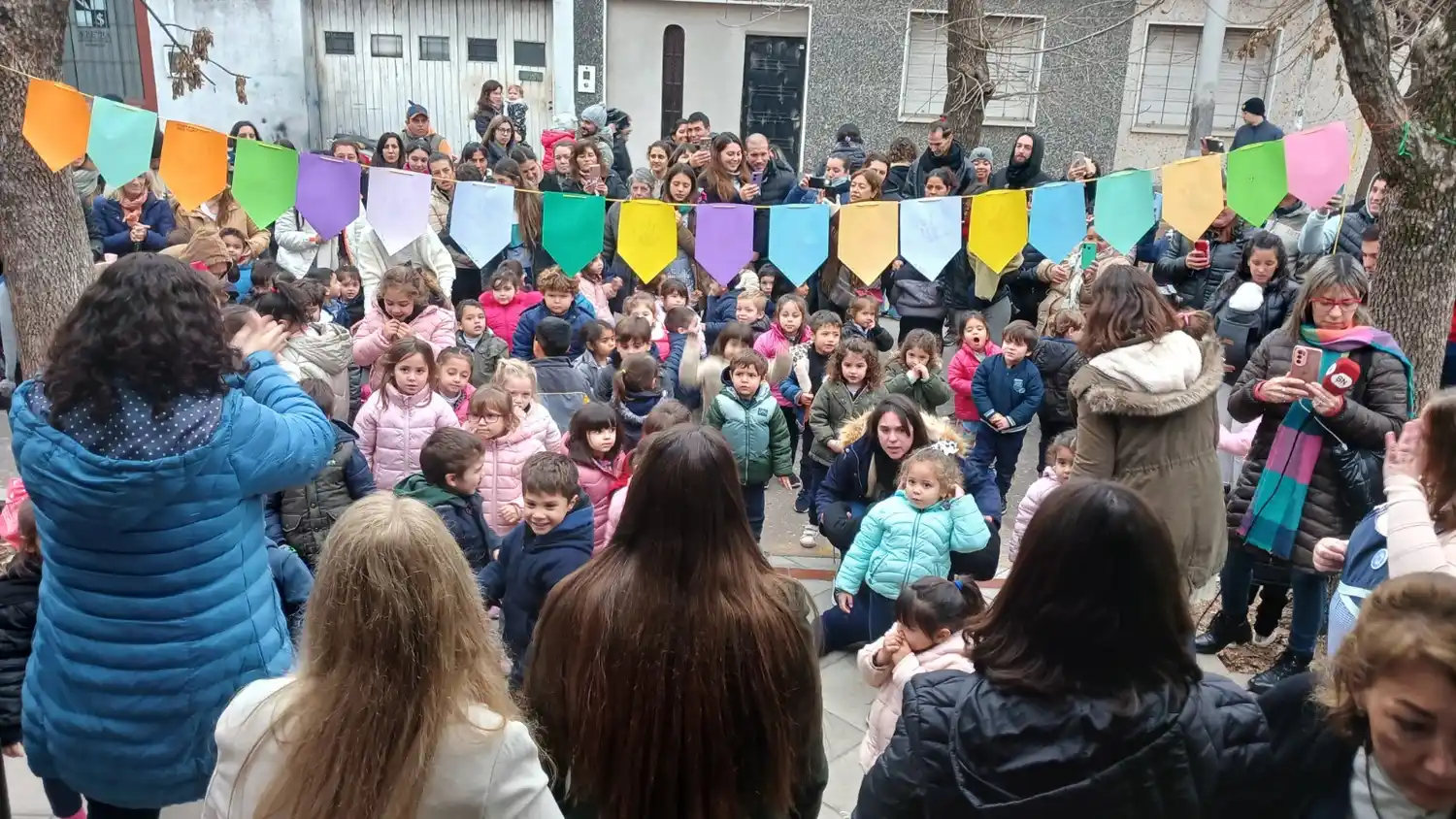 descubrimiento mural jardín 901