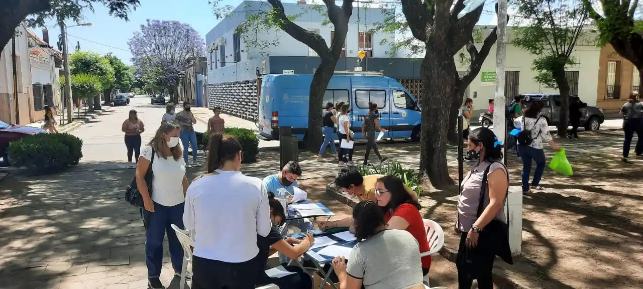 Falta de trabajo y bajos sueldos: alrededor de 50 personas se inscribieron en los programas de empleo joven