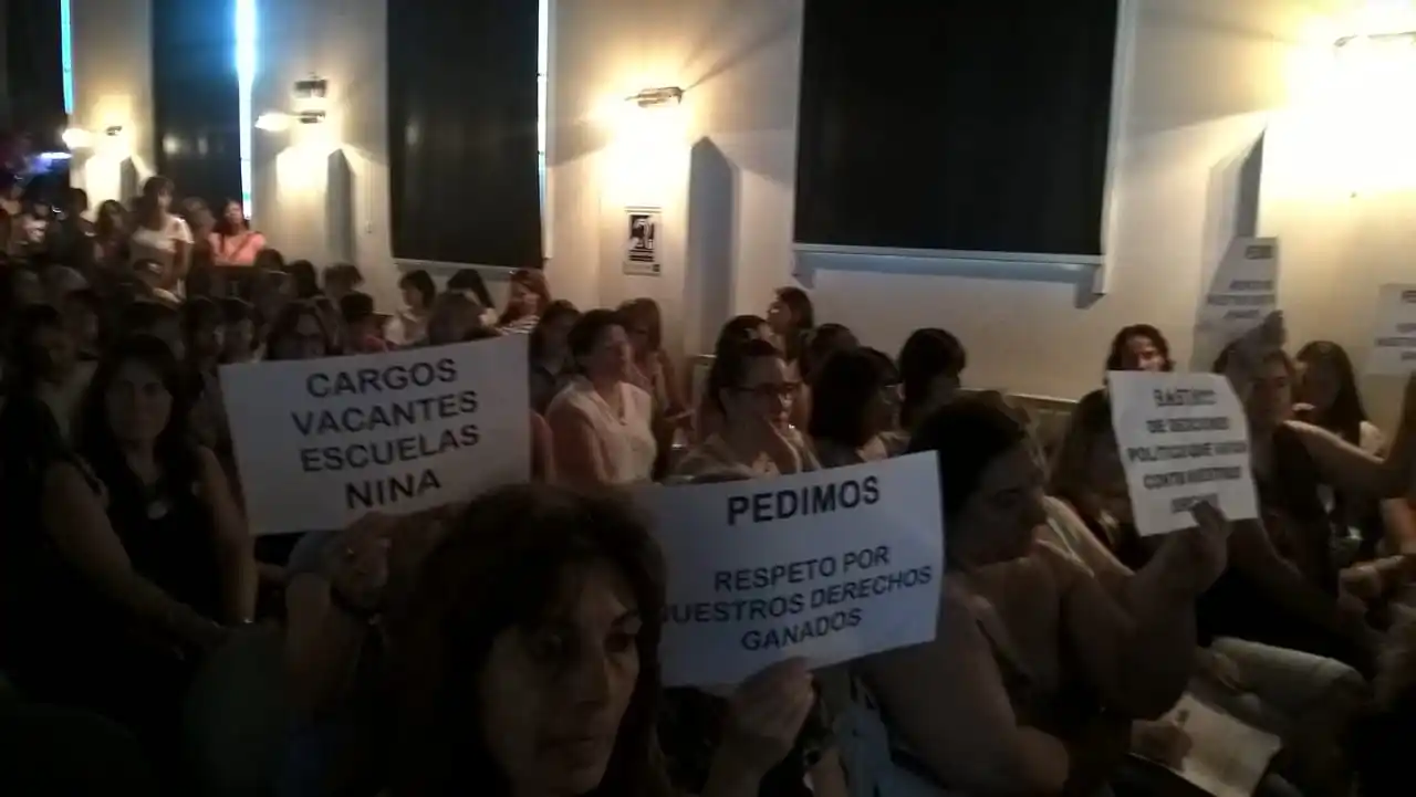 Docentes siguen reclamando que se concursen los cargos de las Escuelas Nina