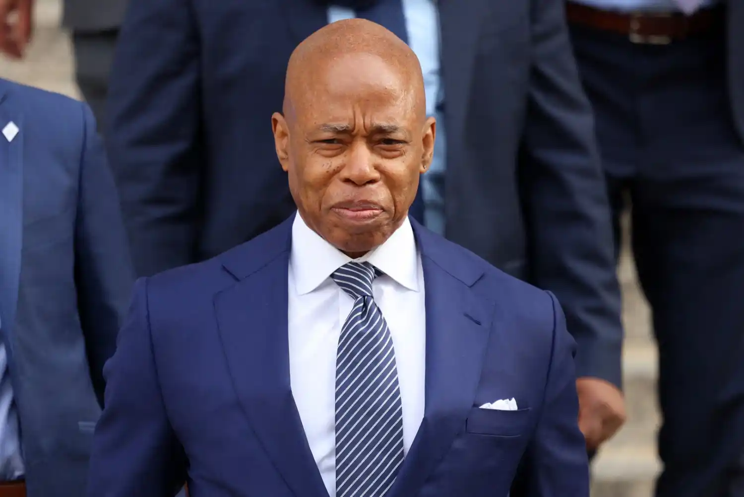 Alcalde de Nueva York se libra de acusaciones por corrupción: JUEZ ARCHIVÓ EL CASO