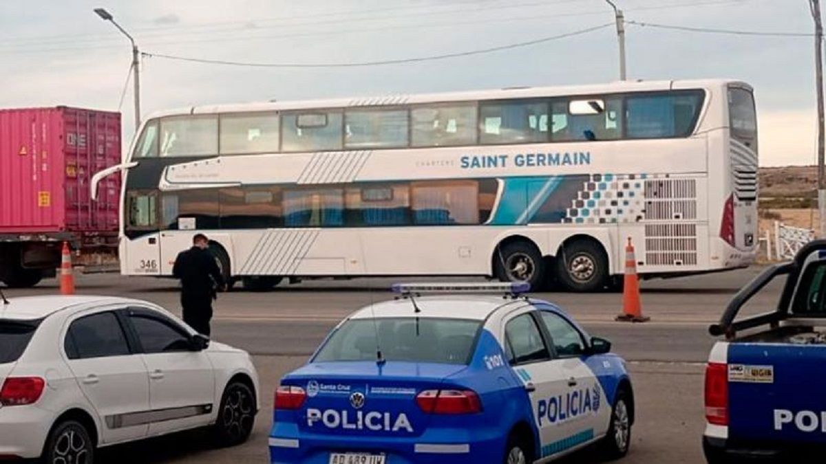 Interceptaron a un tour de jubilados: 25 de 31 tienen Covid