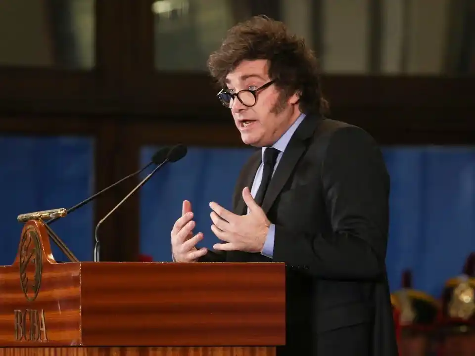 Con tono desafiante, Milei habló de “urnas que hablarán”. Foto: Agencia Noticias