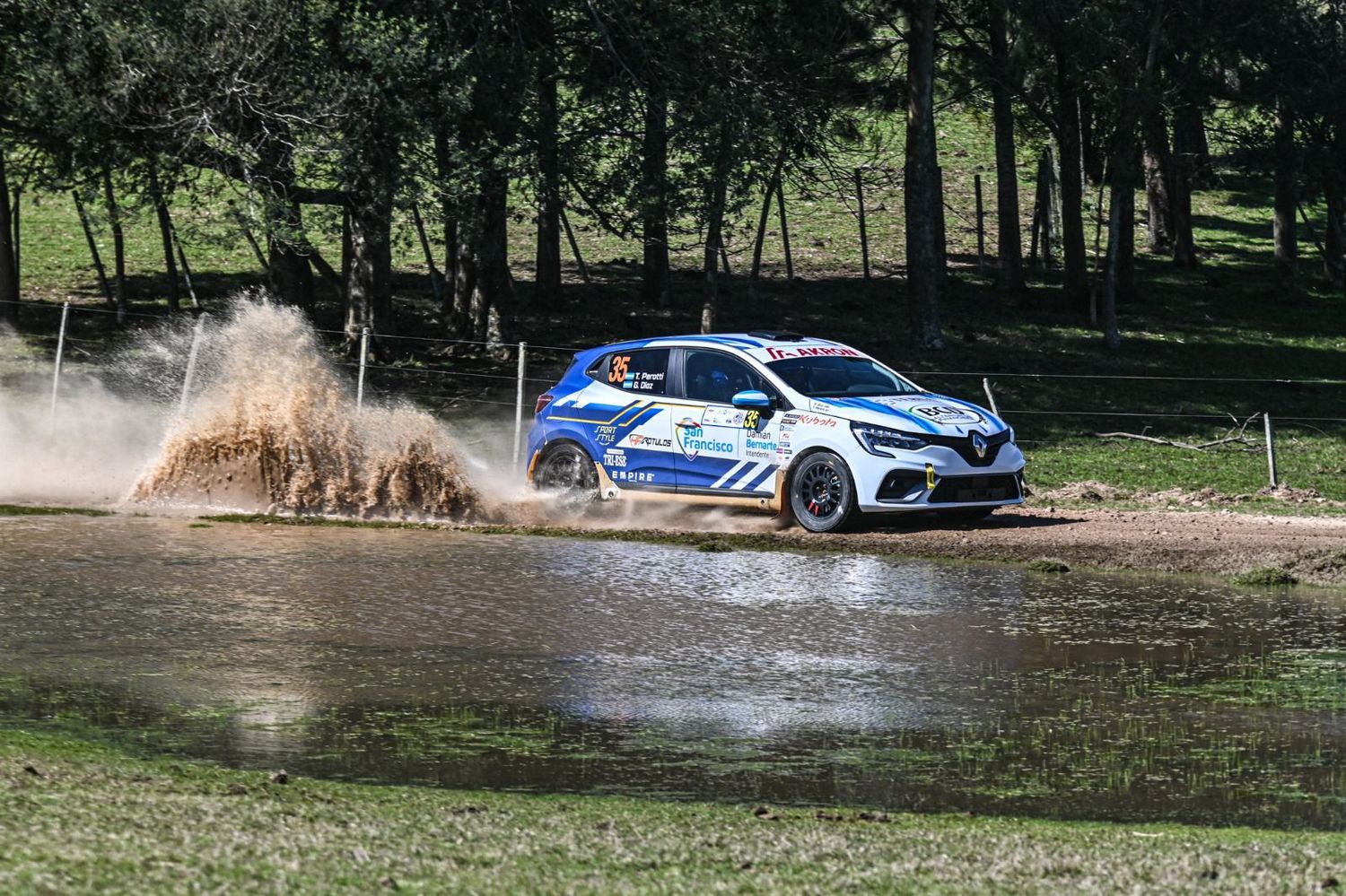 Perotti correrá con VW Gol Junior y no con su Renault Clío Rally5.