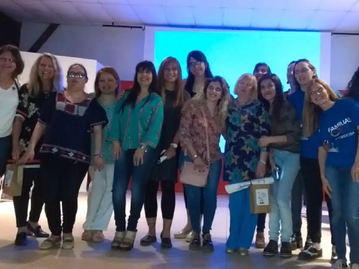 Madres de Arroyito reclaman mayor capacitación docente para  integrar a niños con autismo 