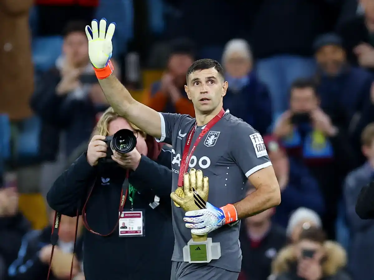 El "Dibu" tuvo su reconocimiento en Inglaterra