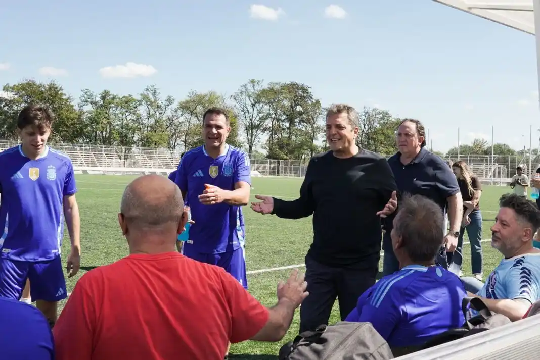 ¿El Gran DT? Massa reapareció en un picado con intendentes y agitó la disputa por el liderazgo del peronismo bonaerense