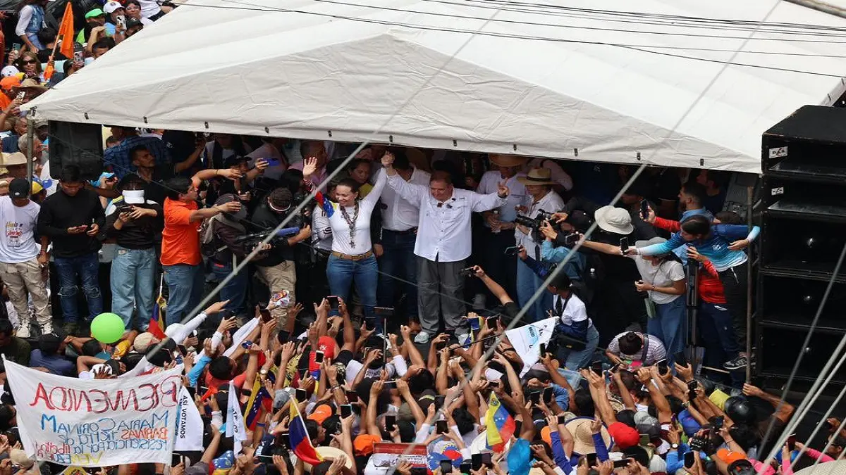 CON EDMUNDO y MARÍA CORINA Barinas gritó ¡»HASTA EL FINAL»! (+Fotos y videos)