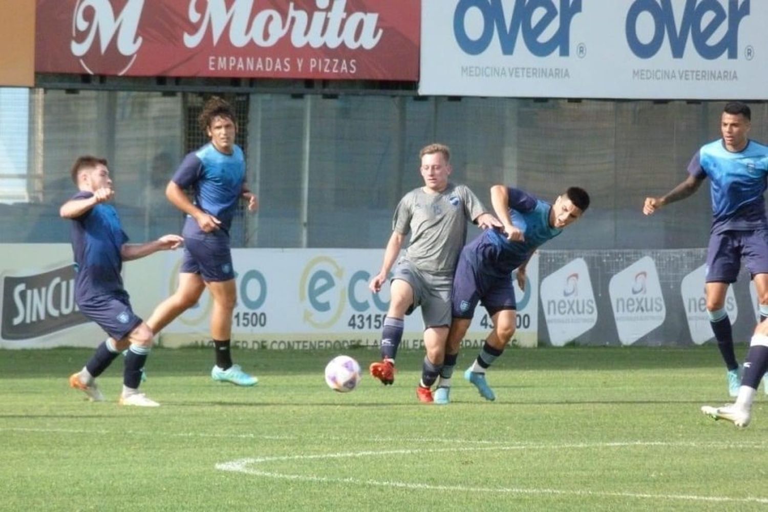 Atlético y Ben Hur igualaron en un amistoso