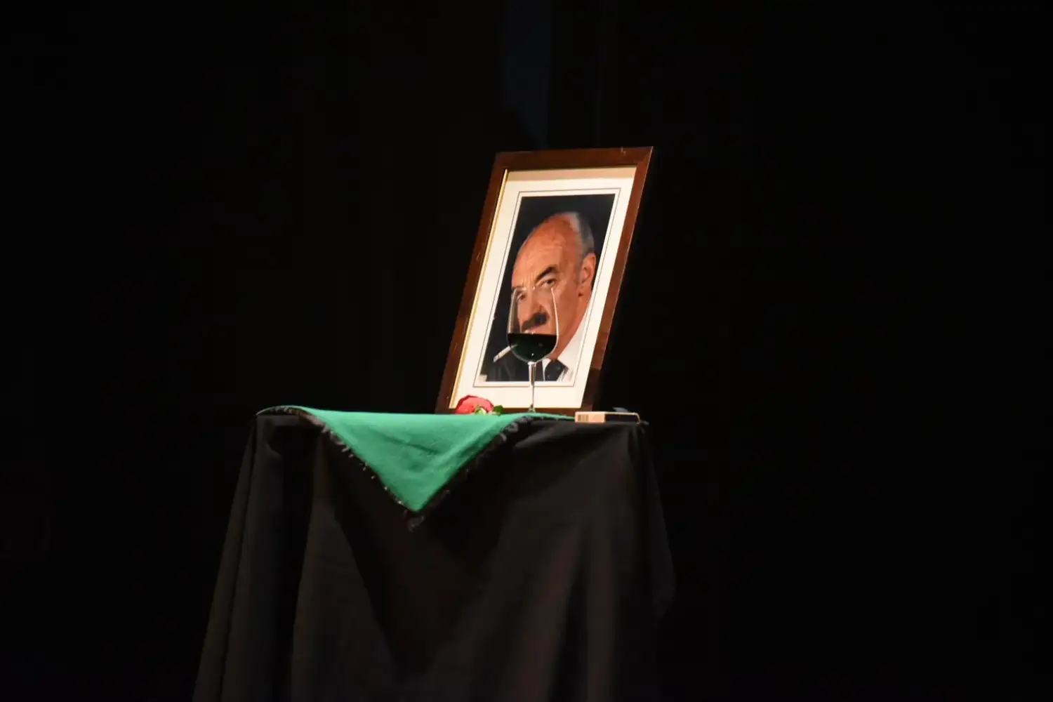 El Teatro Del Fuerte se transformó en una sala cargada de magia e ilusión.