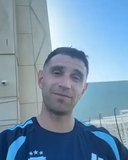 Dibu Martínez