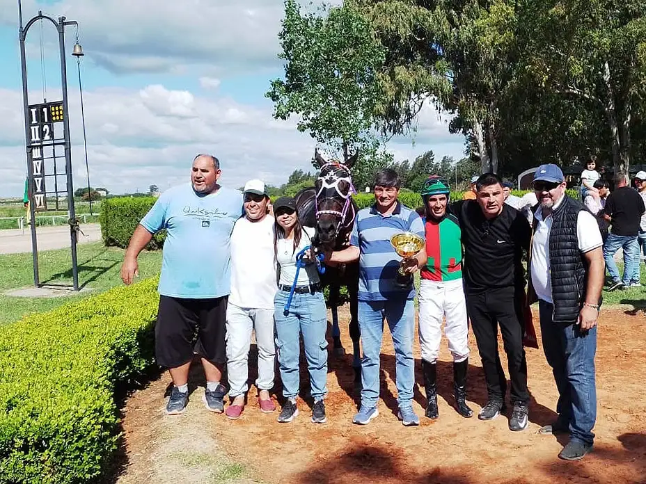 Turf: Mantecosa se impuso en el Gran Premio “Gury” Cáceres