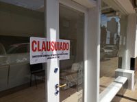Clausuraron un comercio céntrico por funcionar sin permiso y fuera del horario permitido