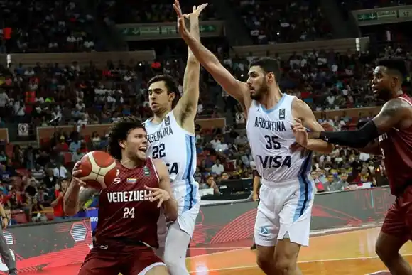 El "Toro" Acuña en la lista final de Argentina para las Eliminatorias
