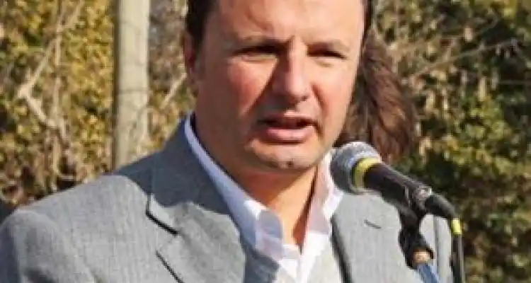 Susto para el Intendente en Gobernador Castro