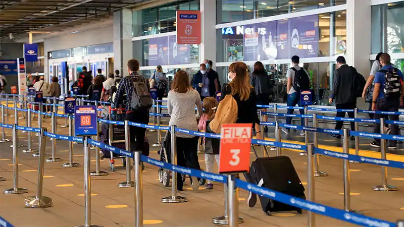 Covid 19: El Gobierno redujo los vuelos con Europa y suspendió nuevos destinos