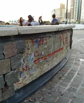 Rompieron la fuente de la rambla