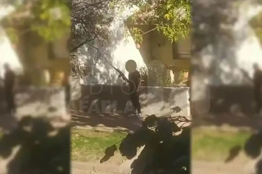Con una carabina, amenazó de muerte a un grupo de jóvenes que jugaban a las bochas y le disparó a uno de ellos: quedó en prisión preventiva