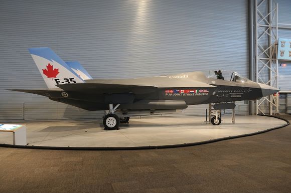 El costo de los cazas F-35 para Canadá se dispara y auditoría advierte sobre retrasos críticos