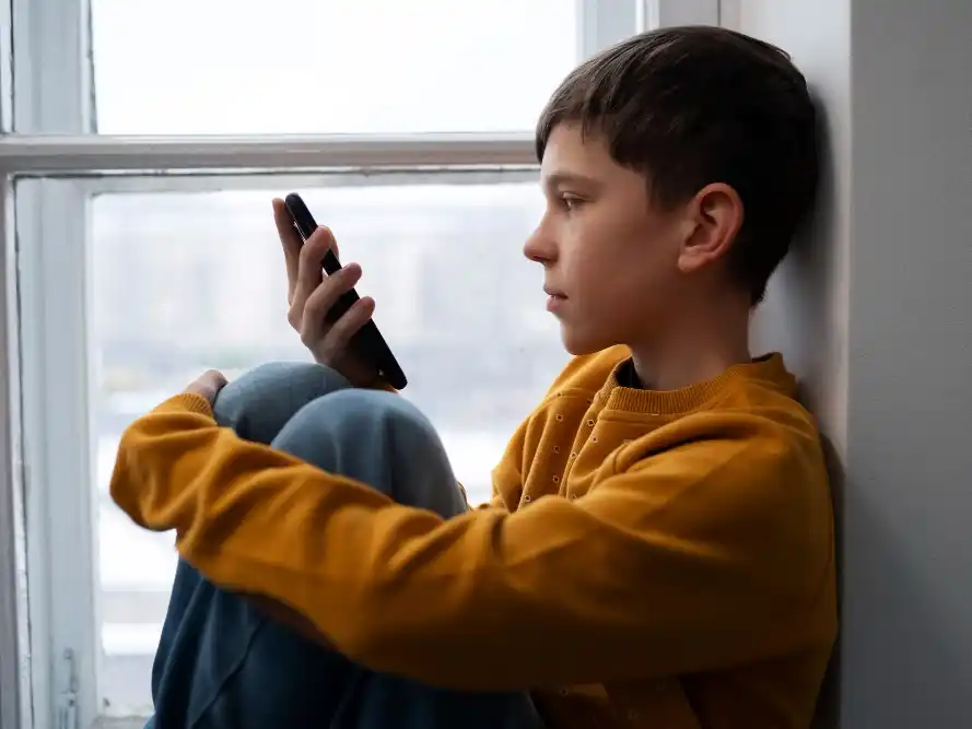 Reflexiones de una psicóloga: "Los jóvenes nos piden a gritos 'bastones' para sostenerse porque se sienten solos"