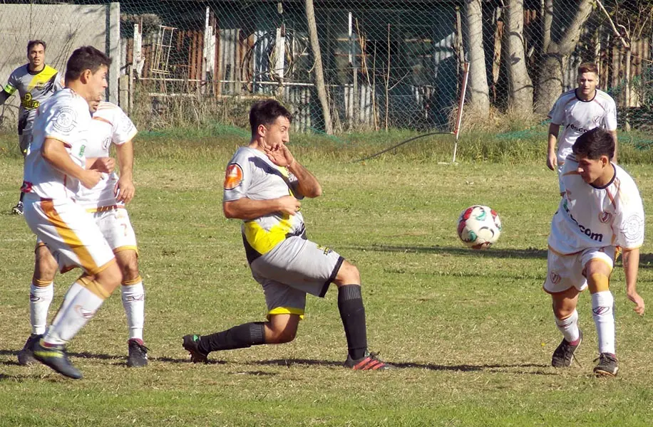 A fuerza de goles, avanza el torneo de la Liga Amateur