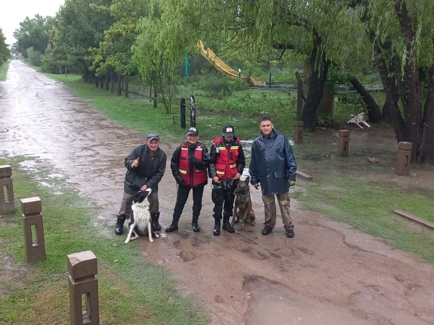 Integrantes de la Asociación K9 Gualeguay.