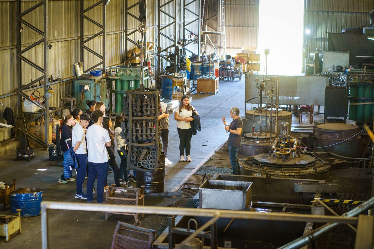 Alumnos visitaron el área industrial Firmat - 2