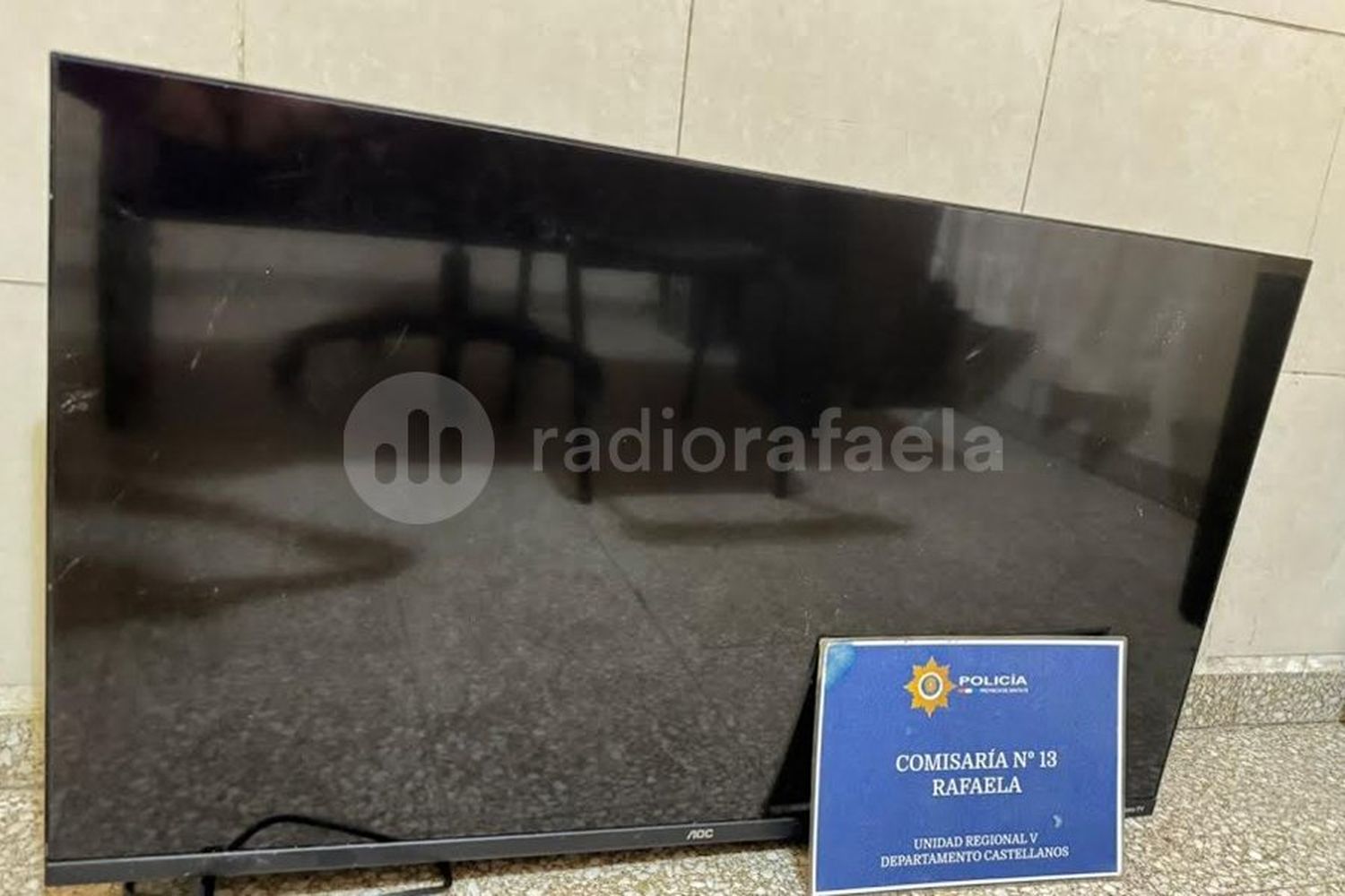 Escuchó una alarma y vio a un hombre huyendo de la casa de un vecino con un ventilador de pie