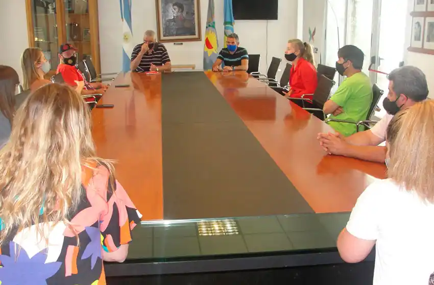 Balcarce: el Ejecutivo se reunió con titulares de Salones de fiestas