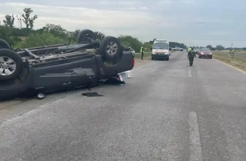 Una familia marplatense protagonizó un vuelco en una ruta de Entre Ríos